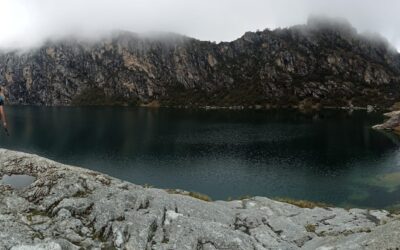 La laguna di Churup, città di Huaras in Perù